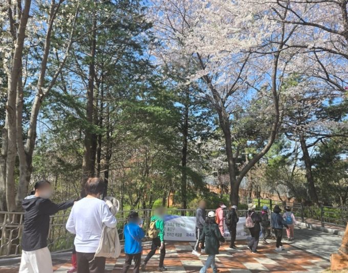 미추홀구, ‘수봉산 숲길 걷기 운동 교실’ 운영