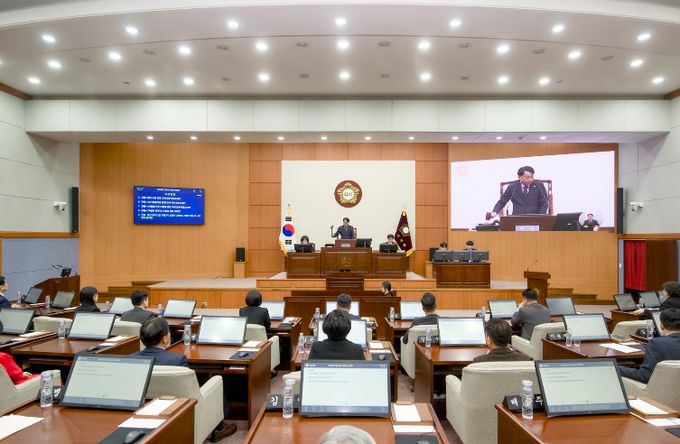 제328회 2차 본회의