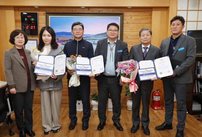 장흥군, 2026년 전라남도 모범납세자 증명서 전달식