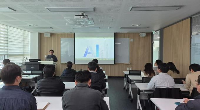 북구, 울산교육청 이홍우 주무관 초청 직원 AI 직무역량 강화 교육