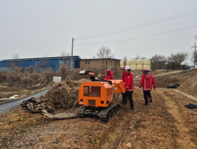 산림 인접지 영농부산물 파쇄 지원