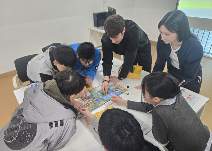 국제교육원, _원어민과 함께하는 영어교실_ 운영