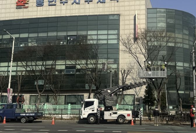 용인특례시 수지구 봄철 가로수 정비 모습