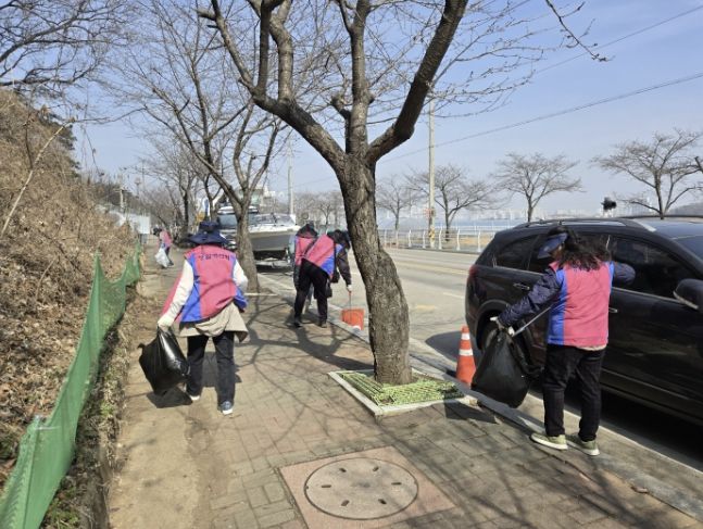한국생활개선시흥시연합회, '행복홀씨' 환경정화 활동으로 탄소중립 실천 앞장