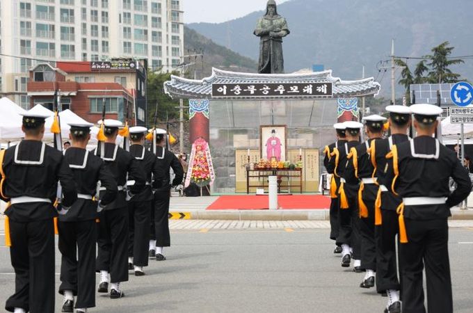 64회 진해군항제 ‘이충무공 추모대제’ 개최