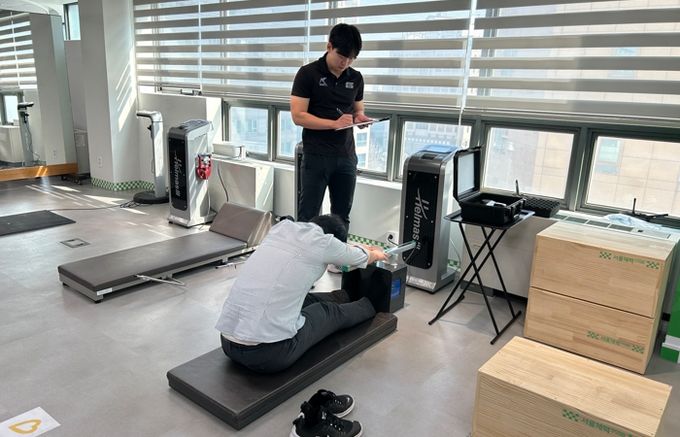 구로구보건소 10층 서울체력장 구로체력인증센터에서 체력측정이 진행되고 있다.