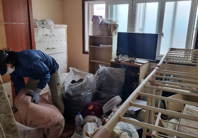 수원시 장안구 연무동, 쓰레기 더미 속 지적장애 부녀(父女) 구했다… ‘깔끄미 사업’ 전개