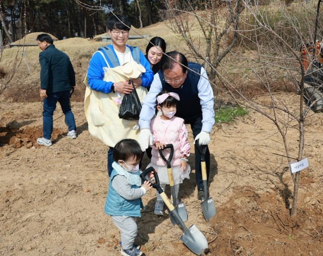 , ‘완주 사랑 한마음 걷기 및 나무 심기’