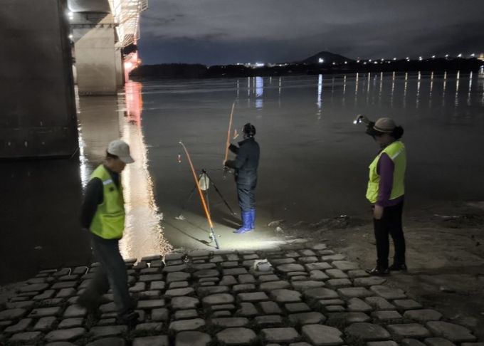 한강변 불법 낚시 행위 단속