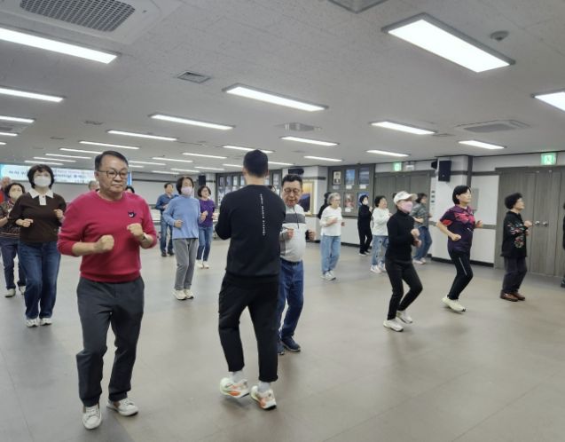 부산 금정구 하하센터 신노년 특화 사업 원데이 러닝(Running) 클래스 '시니어 런닝맨' 운영