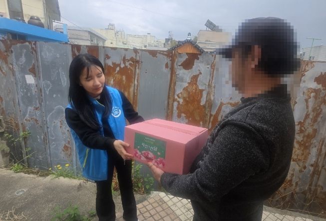 순천제일교회, 부활절 맞아 ‘사랑의 선물’ 100상자 기탁