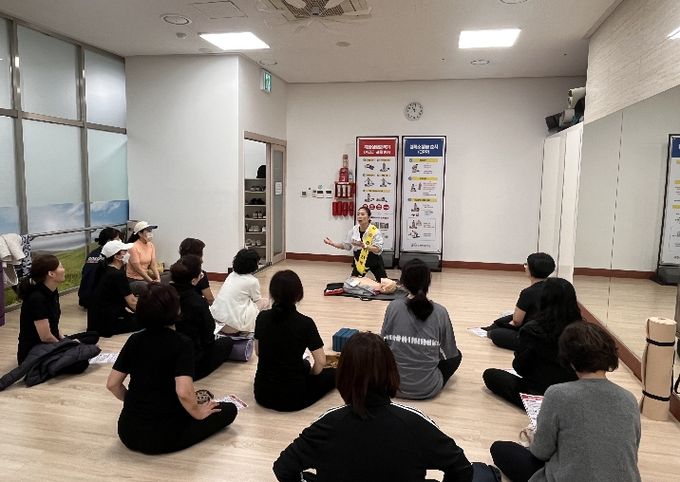 울주군국민체육센터 4월 고객의 날 심폐소생술 교육
