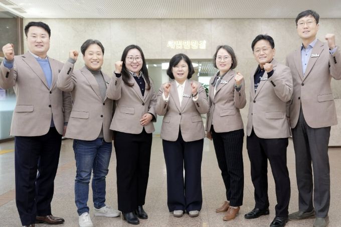 수원시 새빛민원실 베테랑 공무원들