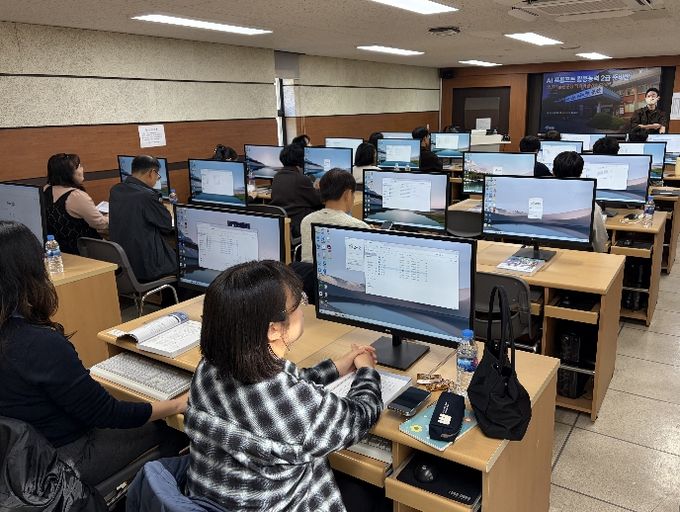 공직자 대상 인공지능 프롬프트 활용능력(AI-POT) 자격 취득 교육