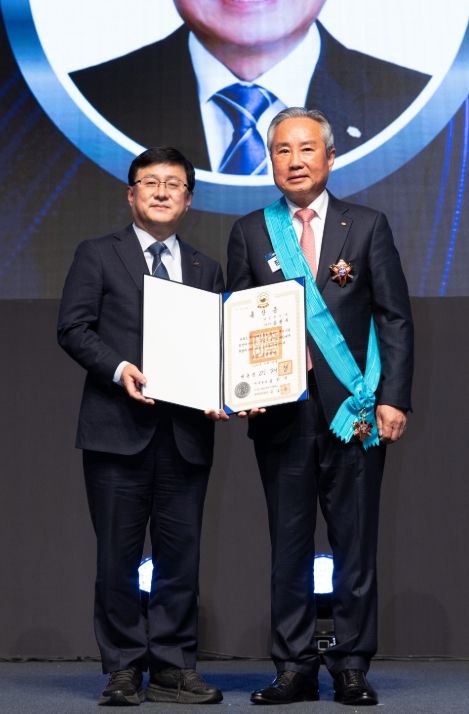 장현우 제2대 압량명예면장,‘전기의 날’금탑산업훈장 수훈