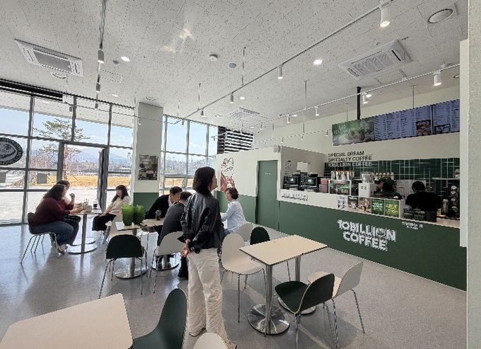 평창군, 자활사업단 「백억커피」 평창올림픽플라자에 문 열어